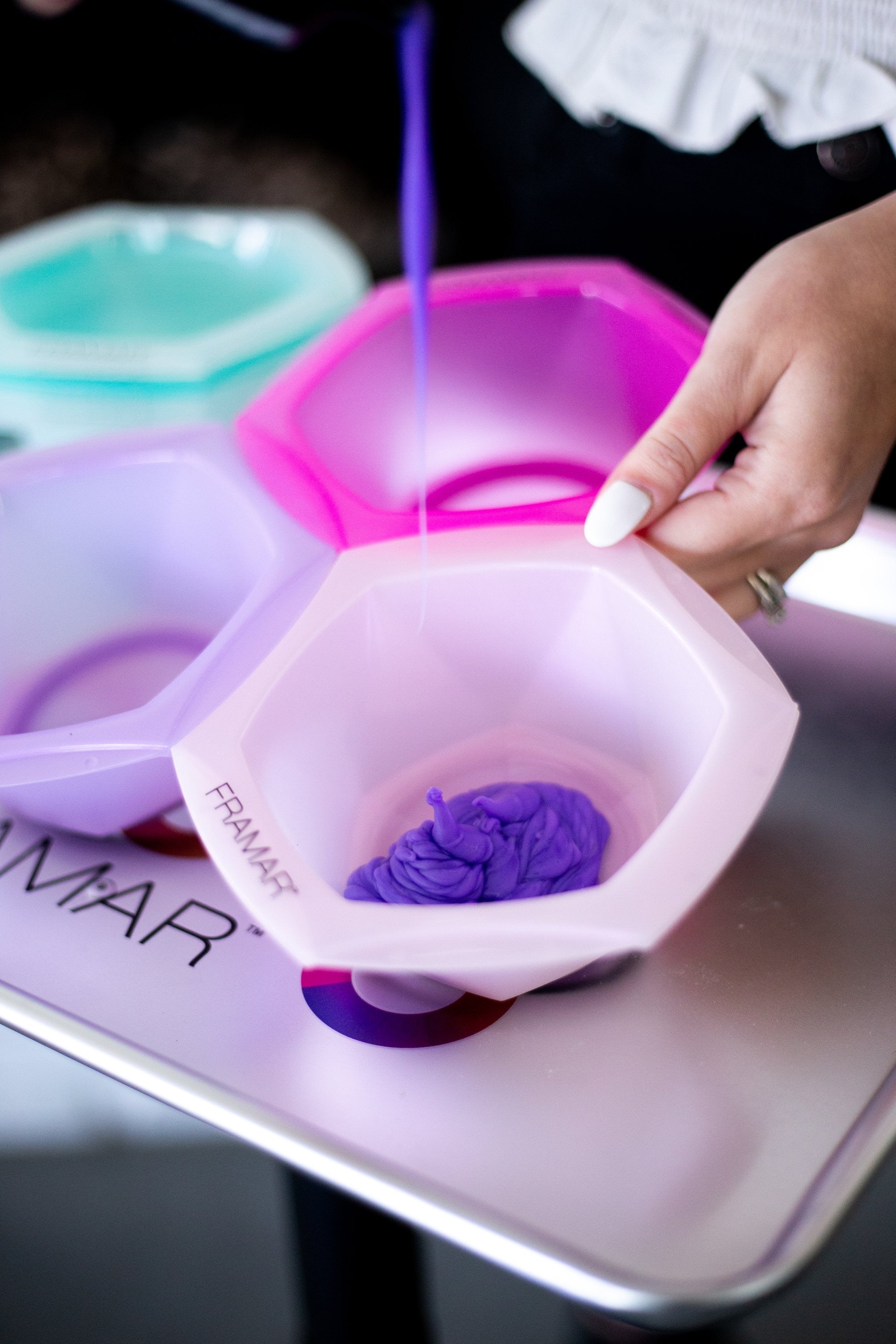 Juego Connect & Color Bowls de 7 Pocillos Framar de Colores | Organización Extrema para Coloración - imagen 4
