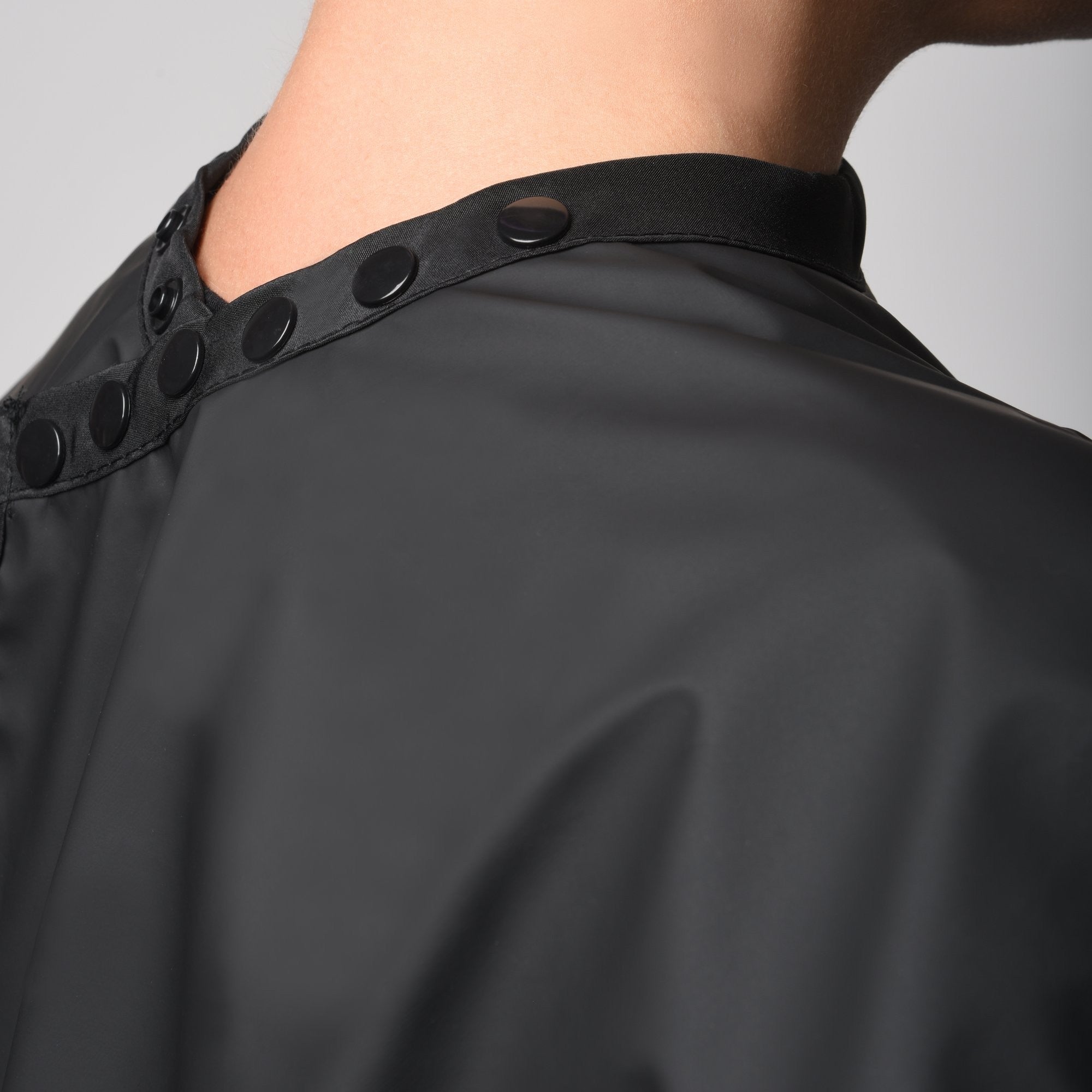 Capa para Coloración Framar Color Cover | Con Bolsillos, Anti-Manchas - imagen 3