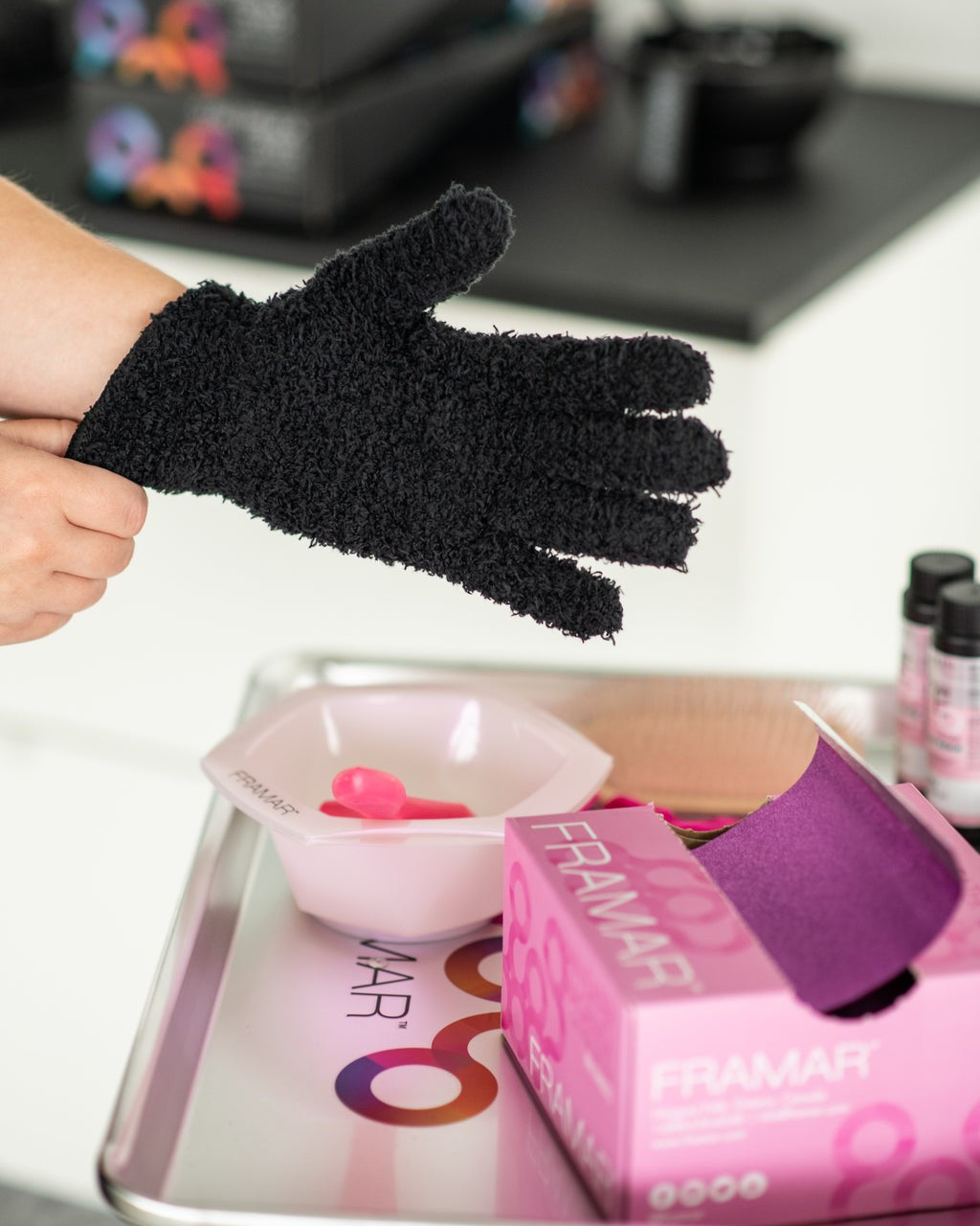 Framar Guante Bleach Blender 2 Pack | Negro y Rosado para Balayage, Difuminado y Freehand - imagen 6