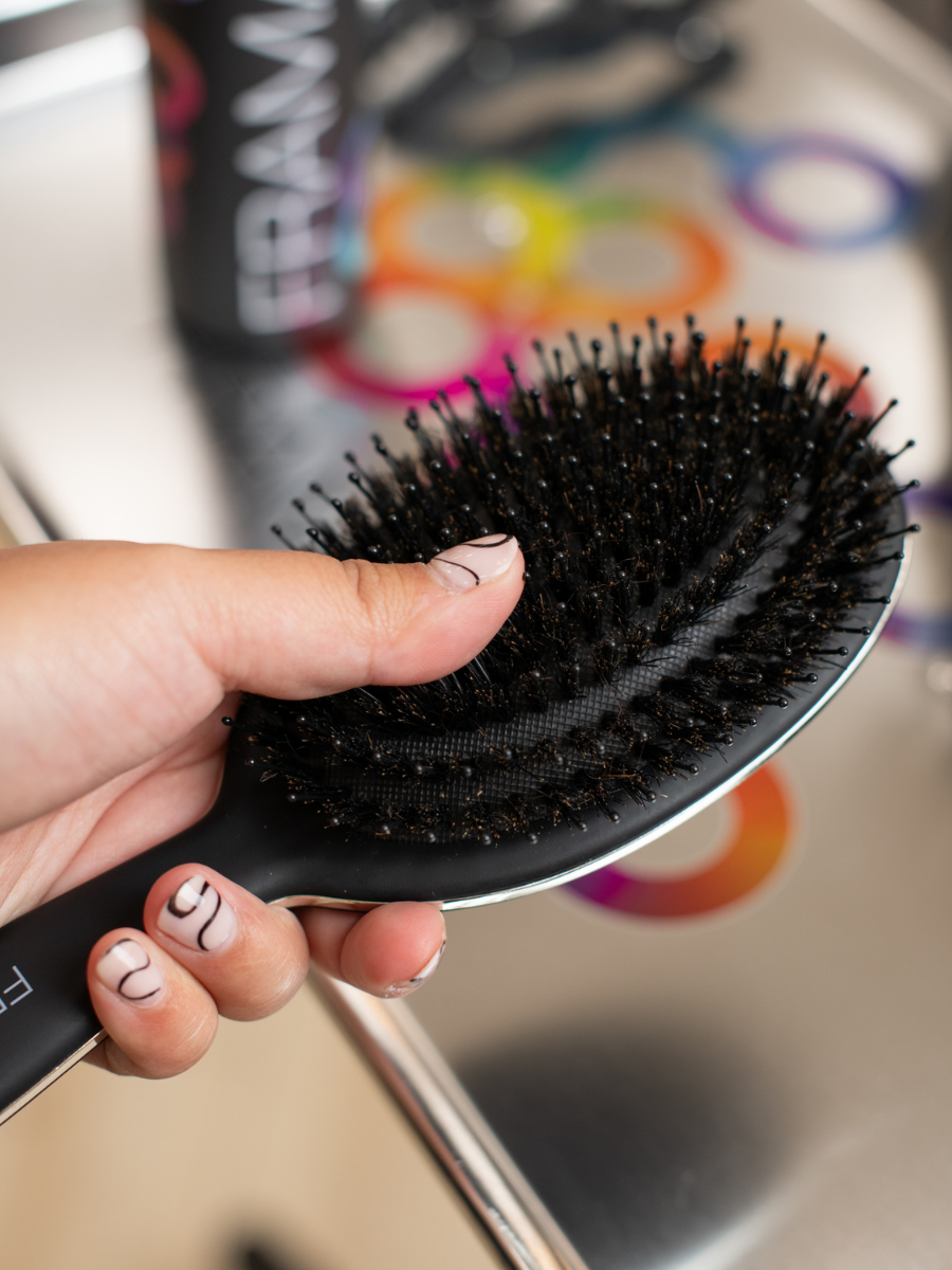 Cepillo de Acabado Profesional Framar Black | Control de Frizz y Brillo